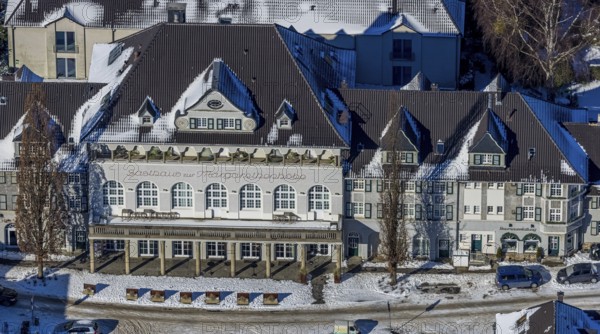 Aerial view, garden city Margarethenhöhe, Gasthaus zur Margarethenhöhe, Essen, Ruhr area, North Rhine-Westphalia, Germany, DE, Europe, property tax, real estate, aerial view, aerial photography, aerial photography, Margarethe Krupp Foundation, snow, housing estate, overview, bird's-eye view, winter, housing estate, housing and living, residential area, residential buildings, quality of living, residential neighbourhood, housing estate, birds-eyes view, people-friendly living, overview