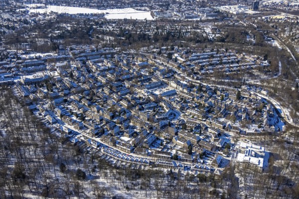 Aerial view, garden city Margarethenhöhe, Essen, Ruhr area, North Rhine-Westphalia, Germany, DE, Europe, property tax, real estate, aerial photograph, aerial photography, aerial photography, Margarethe Krupp Foundation, snow, housing estate, overview, bird's-eye view, winter, housing estate, housing and living, residential area, residential buildings, housing quality, residential neighbourhood, housing estate, birds-eyes view, people-friendly living, overview
