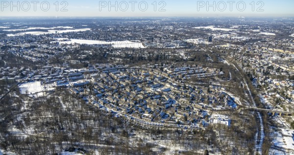 Aerial view, garden city Margarethenhöhe, Essen, Ruhr area, North Rhine-Westphalia, Germany, DE, Europe, property tax, real estate, aerial photograph, aerial photography, aerial photography, Margarethe Krupp Foundation, snow, housing estate, overview, bird's-eye view, winter, housing estate, housing and living, residential area, residential buildings, housing quality, residential neighbourhood, housing estate, birds-eyes view, people-friendly living, overview