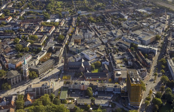 Aerial view, Bahnhofstraße pedestrian zone with Galeria Kaufhof building in the Altstadt district in Gelsenkirchen, Ruhr area, North Rhine-Westphalia, Germany, DE, shopping centre, shopping markets, shopping square, shopping centre, Europe, pedestrian zone, Gelsenkirchen, aerial view, aerial photography, aerial photography, local supply centre, shopping centre, overview, bird's-eye view, overview