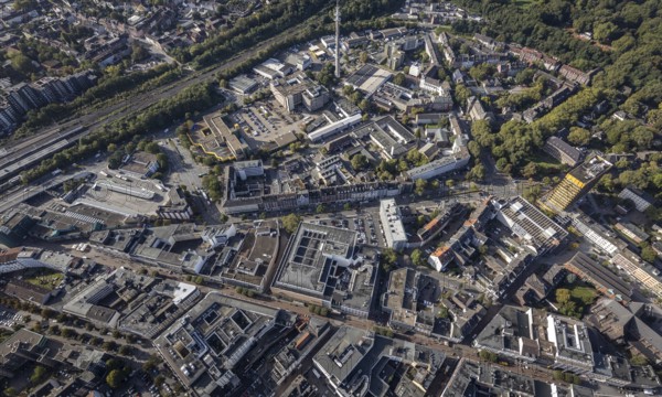 Aerial view, Bahnhofstraße pedestrian zone with Galeria Kaufhof building in the Altstadt district in Gelsenkirchen, Ruhr area, North Rhine-Westphalia, Germany, DE, shopping centre, shopping markets, shopping square, shopping centre, Europe, pedestrian zone, Gelsenkirchen, aerial view, aerial photography, aerial photography, local supply centre, shopping centre, overview, bird's-eye view, overview