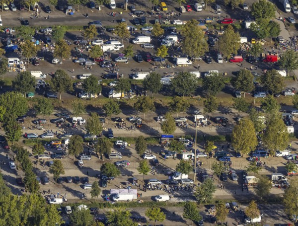 Aerial view, Gigantmarkt Gelsenkirchen flea market on the car park of the VELTINS-Arena in the district Erle in Gelsenkirchen, Ruhr area, North Rhine-Westphalia, Germany, DE, Europe, Gelsenkirchen, aerial view, aerial photography, aerial photography, flea market, overview, bird's-eye view, overview