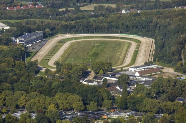 Aerial view, GelsenTrabPark trotting track in the Feldmark district of Gelsenkirchen, Ruhr area, North Rhine-Westphalia, Germany, 2 bridges over the Weser, DE, Europe, Gelsenkirchen, aerial view, aerial photography, aerial photography, racecourse, sport, trotting track, overview, bird's-eye view, bird's-eye view, overview