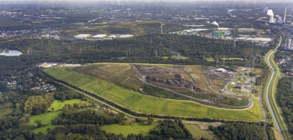 Aerial view, central landfill Emscherbruch and river Emscher in the district Resser Mark in Gelsenkirchen, Ruhr area, North Rhine-Westphalia, Germany, DE, landfill, Europe, Gelsenkirchen, aerial view, aerial photography, aerial photography, nature reserve Emscherbruch, overview, bird's eye view, birds-eyes view, overview