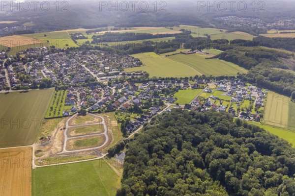 Aerial view, construction area Höinger Heide Am Winkel, Höingen, Ense, Sauerland, North Rhine-Westphalia, Germany, construction work, construction area, construction site, building plots, construction project, construction site, DE, Europe, property tax, Höinger Heide, real estate, aerial photograph, aerial photography, aerial photography, overview, bird's eye view, residential complex, living and living, residential area, residential buildings, residential quality, housing estate, birds-eyes view, overview
