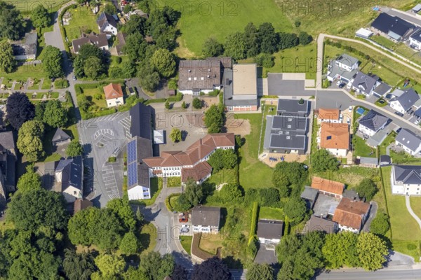 Aerial photo, Bernhardusschule, Niederense, Ense, Sauerland, North Rhine-Westphalia, Germany, education, educational institution, DE, Europe, property tax, real estate, roundabout, roundabout traffic, educational institute, aerial photo, aerial photography, aerial photography, school, overview, bird's-eye view, residential area, residential area, residential buildings, residential quality, housing estate, birds-eyes view, overview