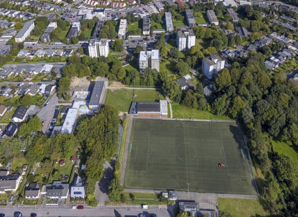 Aerial view, sports field sports club Büttenberg 1930 and primary school Büttenberg in the district Büttenberg in Ennepetal, Ruhr area, North Rhine-Westphalia, Germany, education, educational institution, DE, Ennepetal, Europe, football field, primary school, educational institute, aerial view, aerial photography, aerial photography, school, sports, sports facilities, sports field, sports facility, overview, bird's-eye view, birds-eyes view, overview