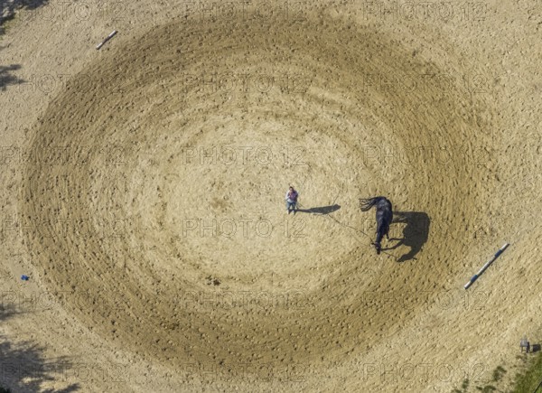 Aerial view, horse training at the Wolfshövel riding centre in the Königsfeld district of Ennepetal, Ruhr area, North Rhine-Westphalia, Germany, DE, Ennepetal, Europe, aerial view, aerial photography, aerial photography, horses, equestrian sports, riding centre, riding school, equestrian sports centre, riding stable, overview, bird's-eye view, overview