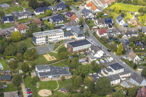 Aerial view, Primary School Rüggeberg and Protestant Kindergarten Rüggeberg in the district Rüggeberg in Ennepetal, Ruhr area, North Rhine-Westphalia, Germany, education, educational institution, DE, Ennepetal, Europe, primary school, kindergarten, day-care centre, day-care centre, day-care centre, educational institute, aerial view, aerial photography, aerial photography, school, overview, bird's-eye view, overview