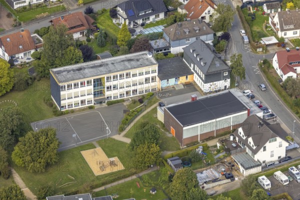 Aerial view, primary school Rüggeberg in the district Rüggeberg in Ennepetal, Ruhr area, North Rhine-Westphalia, Germany, education, educational institution, DE, Ennepetal, Europe, primary school, educational institute, aerial view, aerial photography, aerial photography, school, overview, bird's eye view, birds-eyes view, overview
