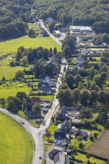 Aerial view, Spreeler Weg and cemetery in the Königsfeld district of Ennepetal, Ruhr area, North Rhine-Westphalia, Germany, burial site, DE, Ennepetal, Europe, cemetery, memorial, Gottesacker, graves, burial ground, aerial photograph, aerial photography, aerial photography, resting place, overview, bird's-eye view, bird's-eye view, overview