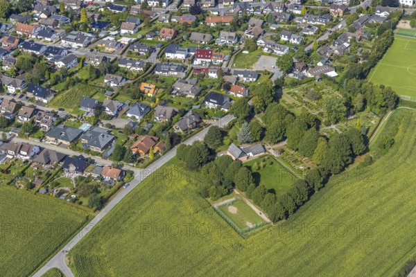 Aerial view, cemetery in the district of Rüggeberg in Ennepetal, Ruhr area, North Rhine-Westphalia, Germany, burial site, DE, Ennepetal, Europe, cemetery, memorial, Gottesacker, land tax, graves, burial ground, real estate, aerial photograph, aerial photography, aerial photography, resting place, overview, bird's eye view, residential complex, living and life, residential area, residential buildings, quality of life, birds-eyes view, overview