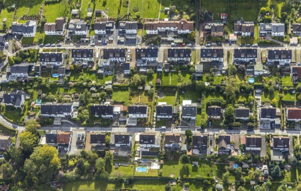 Aerial view, residential area Wilhelmshöhe Leibnizstraße in the district Altenvoerde in Ennepetal, Ruhr area, North Rhine-Westphalia, Germany, DE, Ennepetal, Europe, property tax, real estate, aerial view, aerial photography, aerial photography, overview, bird's-eye view, residential complex, living and living, residential area, residential buildings, residential quality, residential neighbourhood, housing estate, birds-eyes view, overview
