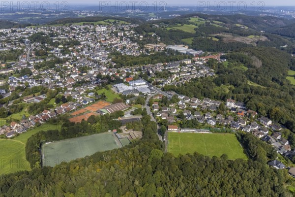 Aerial view, sports field FC Blau-Weiß Voerde and tennis courts TC Grün-Weiß Ennepetal in the district Voerde in Ennepetal, Ruhr area, North Rhine-Westphalia, Germany, DE, Ennepetal, Europe, football field, football stadium, aerial view, aerial photography, aerial photography, sports, sports facilities, sports field, sports facility, stadium, tennis, tennis facility, tennis courts, overview, bird's-eye view, overview