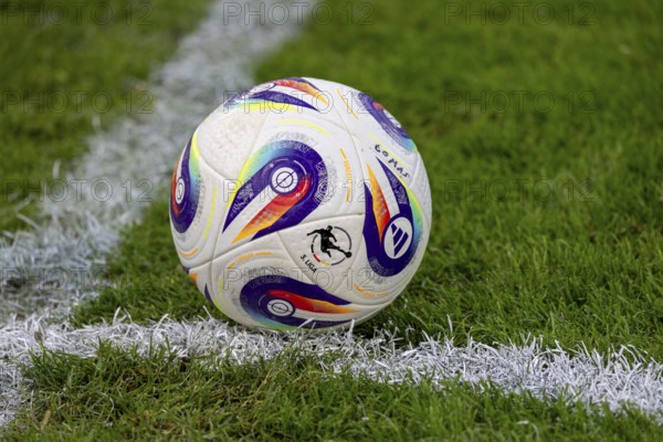 Symbolic image 3rd league 2025/26 (Germany, Football) : Close-up of the match ball Adidas W EURO25 Konektis Pro