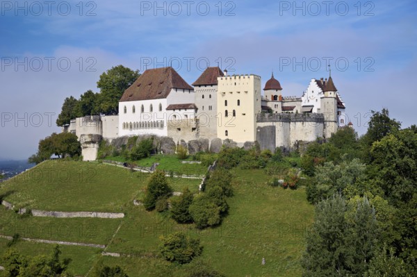 Castle of the Habsburgs, Kyburgers on an almost circular Molasse hill, Lenzburg, Canton Aargau, Switzerland