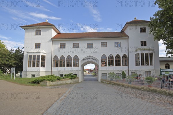Restaurant Zum Eichenkranz, gatehouse, UNESCO, landscape park, Dessau-Wörlitz Garden Kingdom, Wörlitz, Saxony-Anhalt, Germany