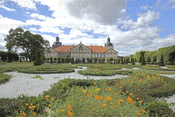 Baroque castle and baroque garden, flower bed, park, Hundisburg, Haldensleben, Saxony-Anhalt, Germany