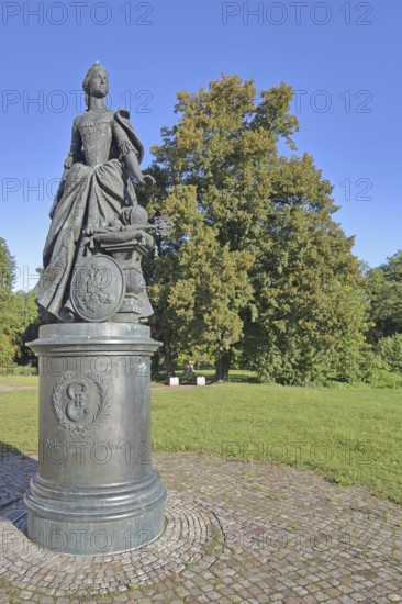 Monument to Russian Tsarina and Empress Catherine the Great by Michail Perejaslawez 2010, Sculpture, Modern Art, Nobility, Aristocracy, II, Castle Garden, Zerbst, Fläming, Saxony-Anhalt, Germany
