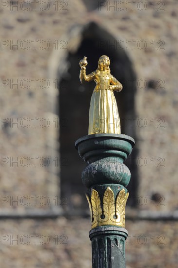 Golden Butter Maiden, sculpture, female figure, landmark, detail, market square, Zerbst, Fläming, Saxony-Anhalt, Germany
