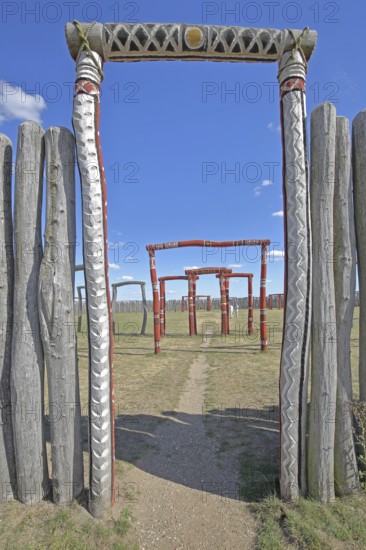 Archaeological reconstructed circular ditch from the Stone Age, Bronze Age, archway, ring ditch, reconstruction, wooden beams, wooden posts, palisades, ring sanctuary, Pömmelte, Zackmünde, Barby, Saxony-Anhalt, Germany