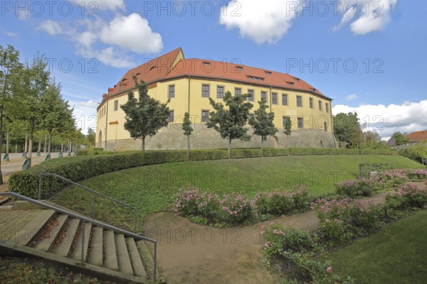 Baroque castle and today's Goethe School built in the 16th century, park, Bad Lauchstädt, Saxony-Anhalt, Germany