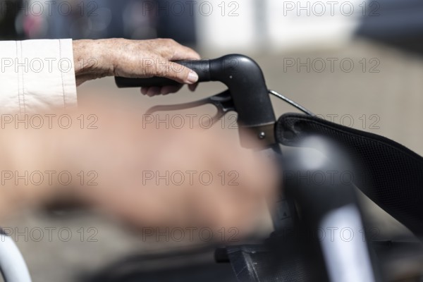 Close-up of wrinkled hands of a 90+ year old senior citizen in a retirement home, Cologne, North Rhine-Westphalia, Germany