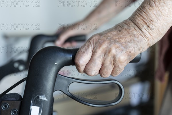 Close-up of wrinkled hands of a 90+ year old senior citizen in a retirement home, Cologne, North Rhine-Westphalia, Germany