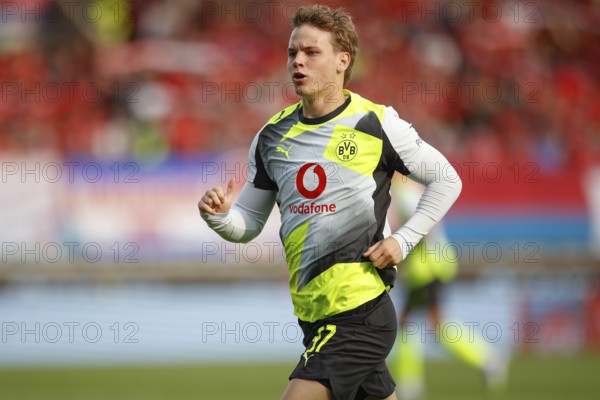Football, Bundesliga 1, Matchday 3, 2025/2026, 1. FC Heidenheim vs. Borussia Dortmund, 13/09/2025, Voith-Arena, Heidenheim, Germany, Cole CAMPBELL Borussia Dortmund 37