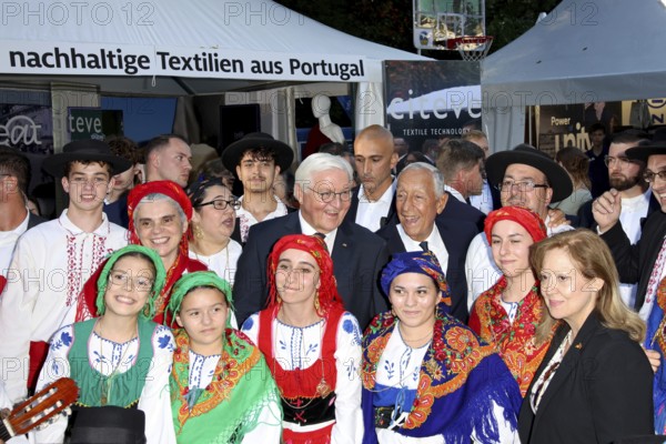 Federal President Frank-Walter Steinmeier and H.E. Marcelo Rebelo de Sousa President of the Portuguese Republic with Portuguese dancers - Citizens' Festival of the Federal President, Bellevue Palace, Berlin, 12.9.25