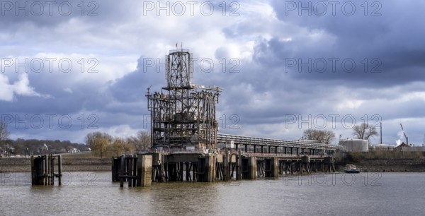 Oiltanking tank terminal at Kohlfleet harbour in Finkenwerder, Hamburg, Germany