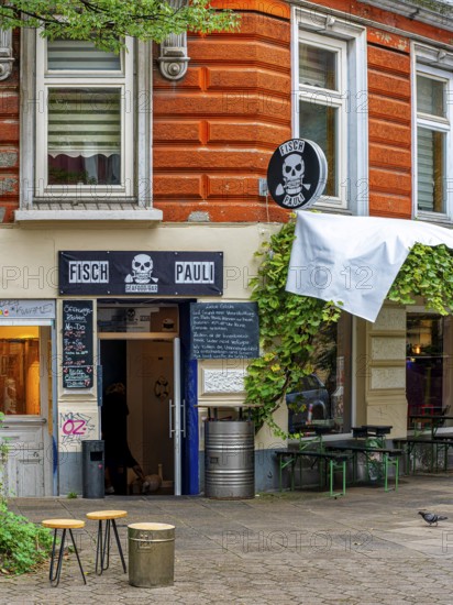 Graffiti on architecture in the Schanzenviertel Altona, Hamburg, Germany