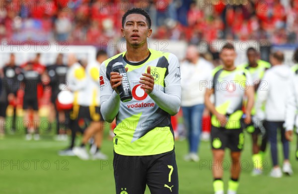 Football, 1st Bundesliga, Matchday 3, 2025/2026, 1. FC Heidenheim vs. Borussia Dortmund, 13/09/2025, Voith-Arena, Heidenheim, Germany, Jobe BELLINGHAM Borussia Dortmund 7 after the match he thanks the fans