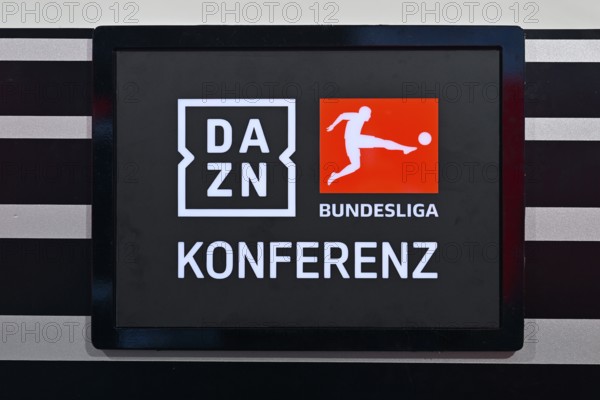 Sign, logo, DAZN, Bundesliga, conference, conference call, Voith-Arena, Heidenheim, Baden-Württemberg, Germany