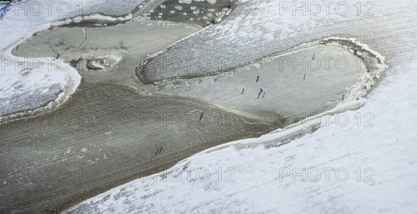 Aerial view, frozen Rhine meadow Ehingen, Mündelheim, Duisburg, Ruhr area, North Rhine-Westphalia, Germany, DE, ice surface, ice landscape, Europe, shapes and colours, aerial view, aerial photography, aerial photography, snow, overview, bird's eye view, winter, birds-eyes view, frozen Rhine meadows, cleared roads, overview