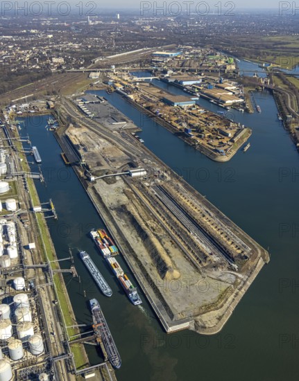 Aerial view, Duisburg harbour, coal island, Duisport, Rhine-Herne Canal, Ruhr, Ruhrort, Duisburg, Ruhr area, North Rhine-Westphalia, Germany, DE, Europe, birds-eyes view, aerial view, aerial photography, aerial photography, overview, bird's eye view