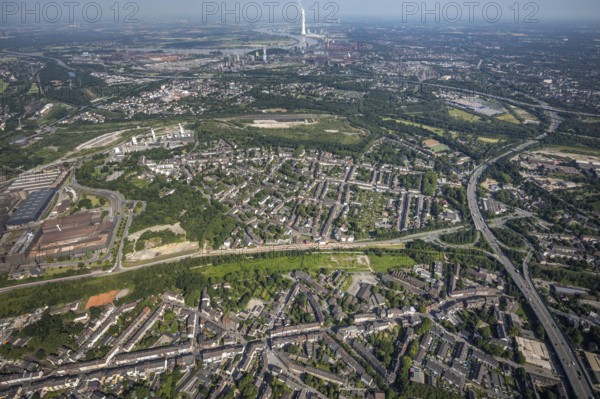 Aerial view, residential area, district Untermeiderich, Duisburg, Ruhr area, North Rhine-Westphalia, Germany, DE, Europe, property tax, real estate, Lime tree Gas, aerial view, aerial photography, aerial photography, overview, bird's-eye view, housing estate, living and living, residential area, residential buildings, quality of living, housing estate, birds-eyes view, overview