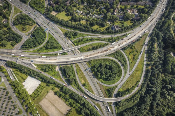 Aerial view, motorway junction Duisburg-Nord, A42 and A59, Obermeiderich, Duisburg, Ruhr area, North Rhine-Westphalia, Germany, motorway A42, motorway A59, motorway junction, DE, Europe, aerial view, aerial photography, aerial photography, road traffic, overview, traffic volume, bird's eye view, birds-eyes view, overview