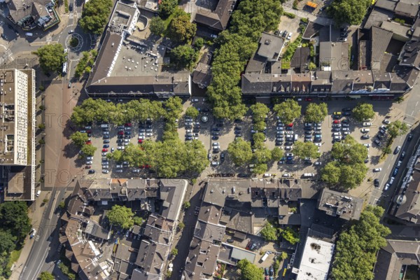 Aerial view, Hamborner Altmarkt with car parks and used as weekly market market, centre Alt-Hamborn, Duisburg, Ruhr area, North Rhine-Westphalia, Germany, DE, Europe, aerial view, aerial photography, aerial photography, overview, bird's-eye view, overview