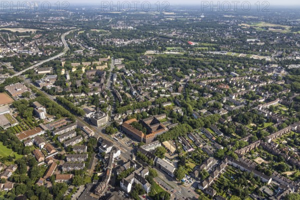 Aerial photograph, Duisburg-Hamborn Local Court and Prison, Obermarxloh, Duisburg, Ruhr area, North Rhine-Westphalia, Germany, local court, authority, DE, Europe, court, prison, correctional facility, aerial photograph, aerial photography, aerial photography, town hall, city administration, overview, bird's-eye view, birds-eyes view, overview