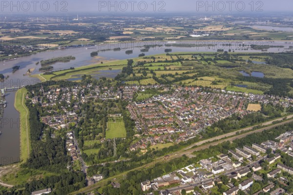Aerial view, flood river Rhine, flooding Rheinaue Walsum, Nordhafen Walsum, Alt-Walsum, Duisburg, Ruhr area, North Rhine-Westphalia, Germany, DE, Europe, flood, flood of the century, landscape conservation area, aerial photograph, aerial photography, aerial photography, nature reserve, water level Duisburg, Rhine flood, heavy rain, overview, bird's eye view, bird's eye view, overview, flooding