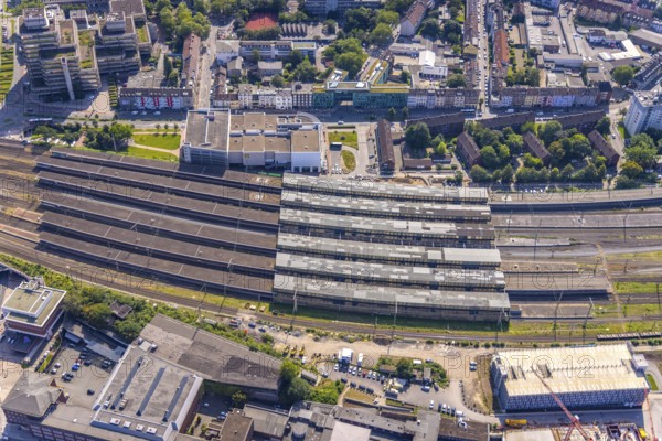 Aerial view, Duisburg central station, Dellviertel, Duisburg, Ruhr area, North Rhine-Westphalia, Germany, railway tracks, railway station, DE, Deutsche Bahn AG, Europe, central station, main station, junction station, aerial view, aerial photography, aerial photography, overview, bird's-eye view, overview