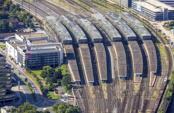 Aerial view, Duisburg central station, Dellviertel, Duisburg, Ruhr area, North Rhine-Westphalia, Germany, railway tracks, railway station, DE, Deutsche Bahn AG, Europe, central station, main station, junction station, aerial view, aerial photography, aerial photography, overview, bird's-eye view, overview