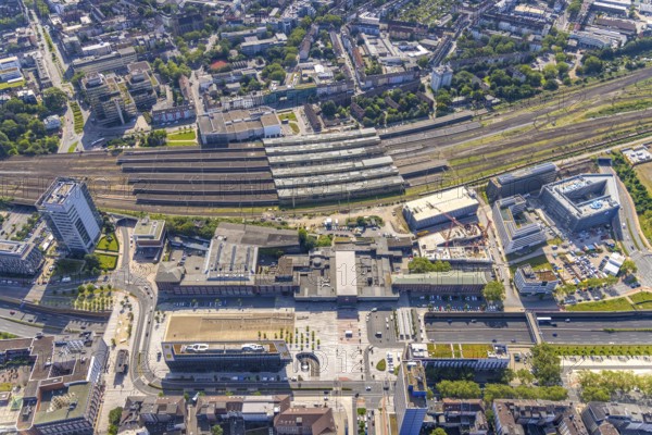 Aerial view, Duisburg central station, Dellviertel, Duisburg, Ruhr area, North Rhine-Westphalia, Germany, railway tracks, railway station, DE, Deutsche Bahn AG, Europe, central station, main station, junction station, aerial view, aerial photography, aerial photography, overview, bird's-eye view, overview