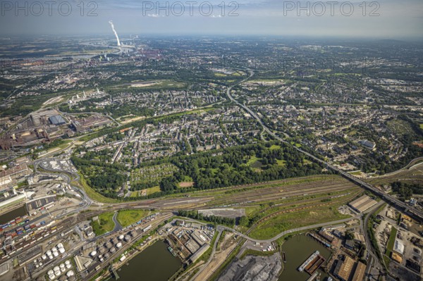 Aerial view, residential area, district Untermeiderich, Duisburg, Ruhr area, North Rhine-Westphalia, Germany, DE, Europe, property tax, real estate, Lime tree Gas, aerial view, aerial photography, aerial photography, overview, bird's-eye view, housing estate, living and living, residential area, residential buildings, quality of living, housing estate, birds-eyes view, overview