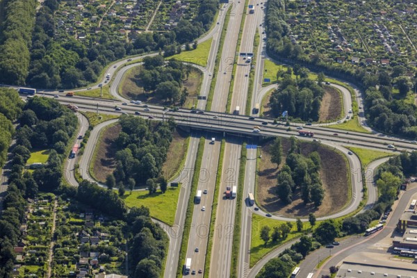 Aerial view, motorway junction Duisburg, A40 and A59, Duissern, Duisburg, Ruhr area, North Rhine-Westphalia, Germany, motorway A40, motorway A59, motorway bridge, bridge, DE, Europe, aerial view, aerial photography, aerial photography, overview, bird's-eye view, overview