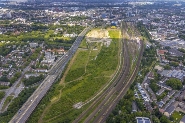 Aerial view, site Alter Güterbahnhof, Duisburger Freiheit, design name Duisburger Dünen, Dellviertel, Duisburg, Ruhr area, North Rhine-Westphalia, Germany, construction site, DE, development site, Europe, aerial view, aerial photography, aerial photography, overview, bird's-eye view, overview