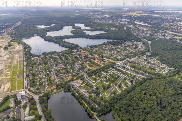 Aerial view, 6-Seen-Platte, residential area Wedauer Straße, Kalkweg, Wedau, Duisburg, Ruhr area, North Rhine-Westphalia, Germany, DE, Europe, aerial view, aerial photography, aerial photography, Sechs-Seen-Platte, lake, sight, overview, bird's-eye view, overview