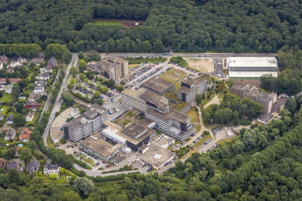 Aerial view, Sana Kliniken Duisburg, Wanheimerort, Duisburg, Ruhr area, North Rhine-Westphalia, Germany, DE, Europe, healthcare, hospital, clinic, clinic centre, hospital, hospital, aerial photography, aerial photography, medical facility, medical aid, overview, bird's eye view, Wedau Kliniken, birds-eyes view, overview, medical care