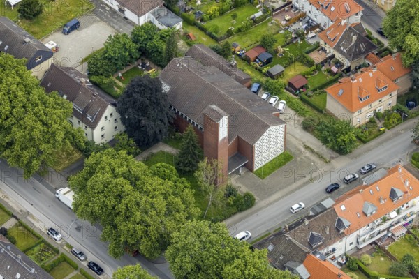 Aerial view, catholic church St. Joseph, Wedau, Duisburg, Ruhr area, North Rhine-Westphalia, Germany, place of worship, DE, Europe, religious community, place of worship, holy place, Kalkweg, church, parish, denomination, aerial photograph, aerial photography, aerial photography, religion, religious site, overview, bird's-eye view, overview